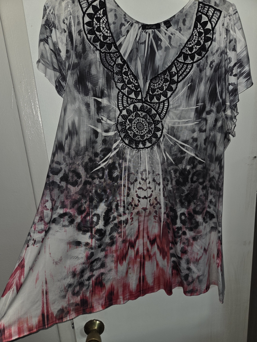 Apt. 9 Embellished V-Neck Tie-Dye Leopard Print Top in White and Red - Picture 2 of 7